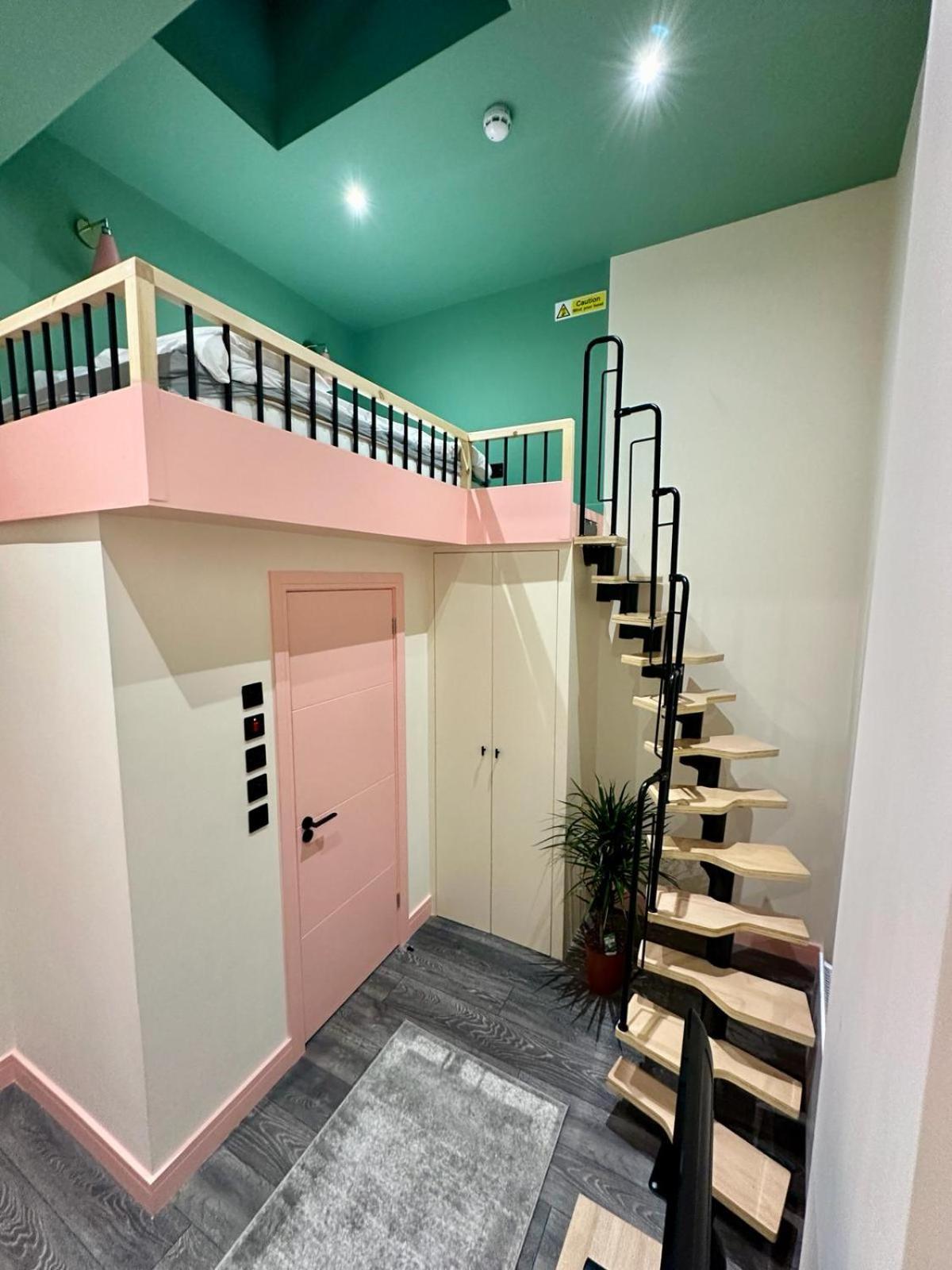 Cozy En-Suite Loft In Trendy Local ลอนดอน ภายนอก รูปภาพ