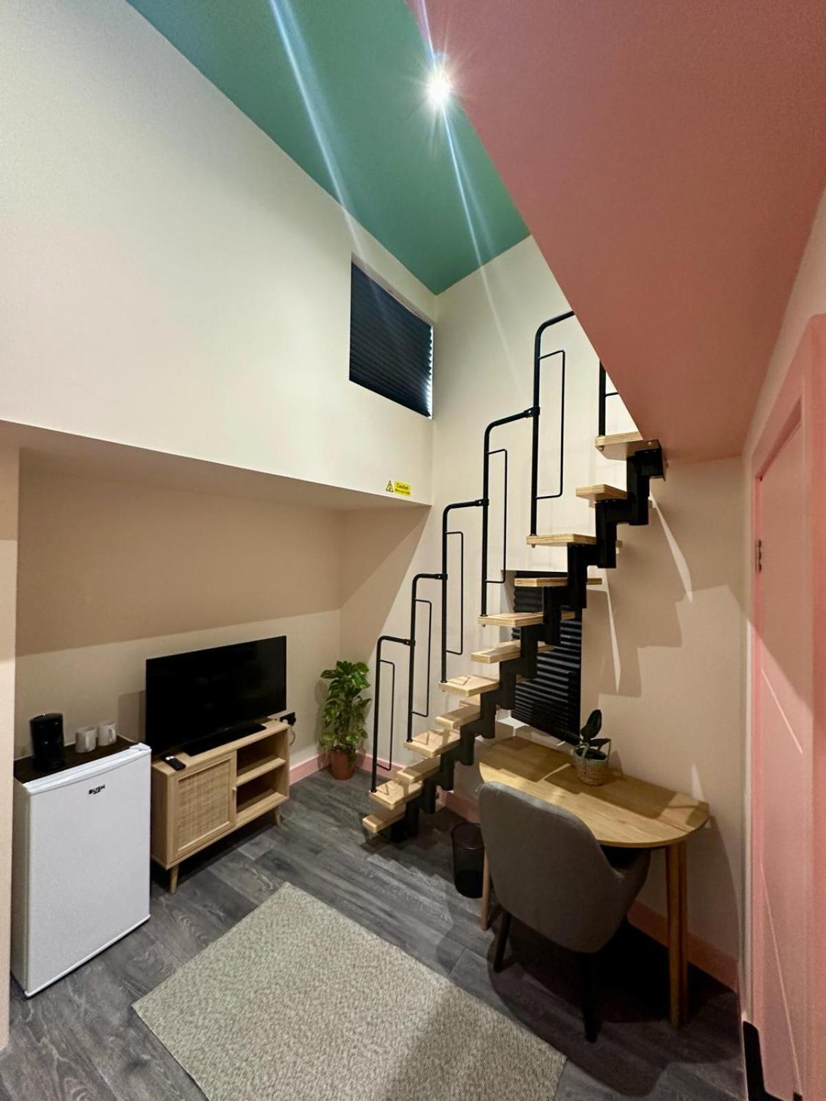 Cozy En-Suite Loft In Trendy Local ลอนดอน ภายนอก รูปภาพ