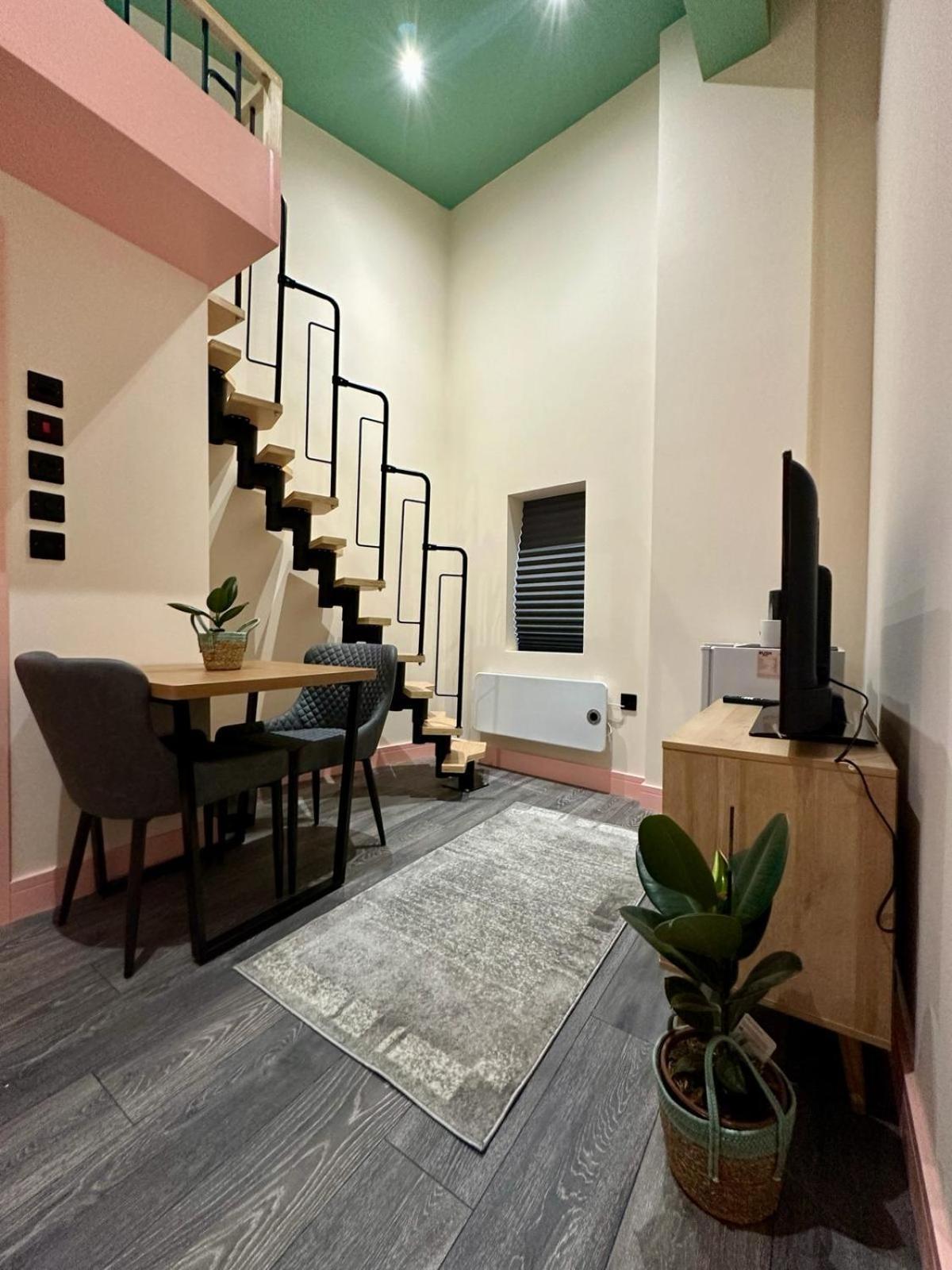 Cozy En-Suite Loft In Trendy Local ลอนดอน ภายนอก รูปภาพ
