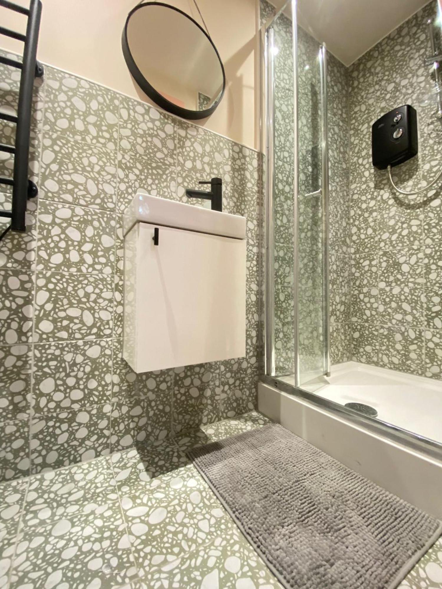 Cozy En-Suite Loft In Trendy Local ลอนดอน ภายนอก รูปภาพ